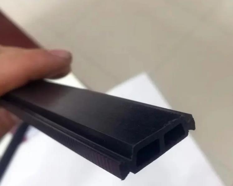 系統窗中使用PA66尼龍隔熱條和PVC隔熱條主要區別有哪些？